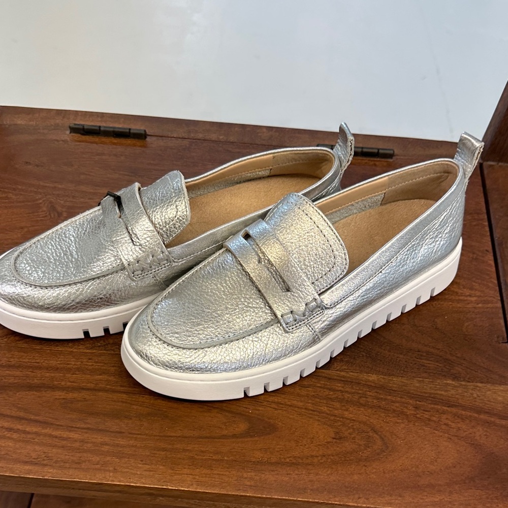 Vionic Metallic Silver Loafers for Women